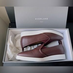 NWOT Everlane Women's Burgundy Pointed Leather Street Sneaker